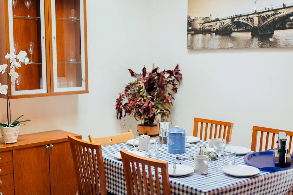Precioso Apartamento En El Casco Antiguo De Triana Seville Exterior photo